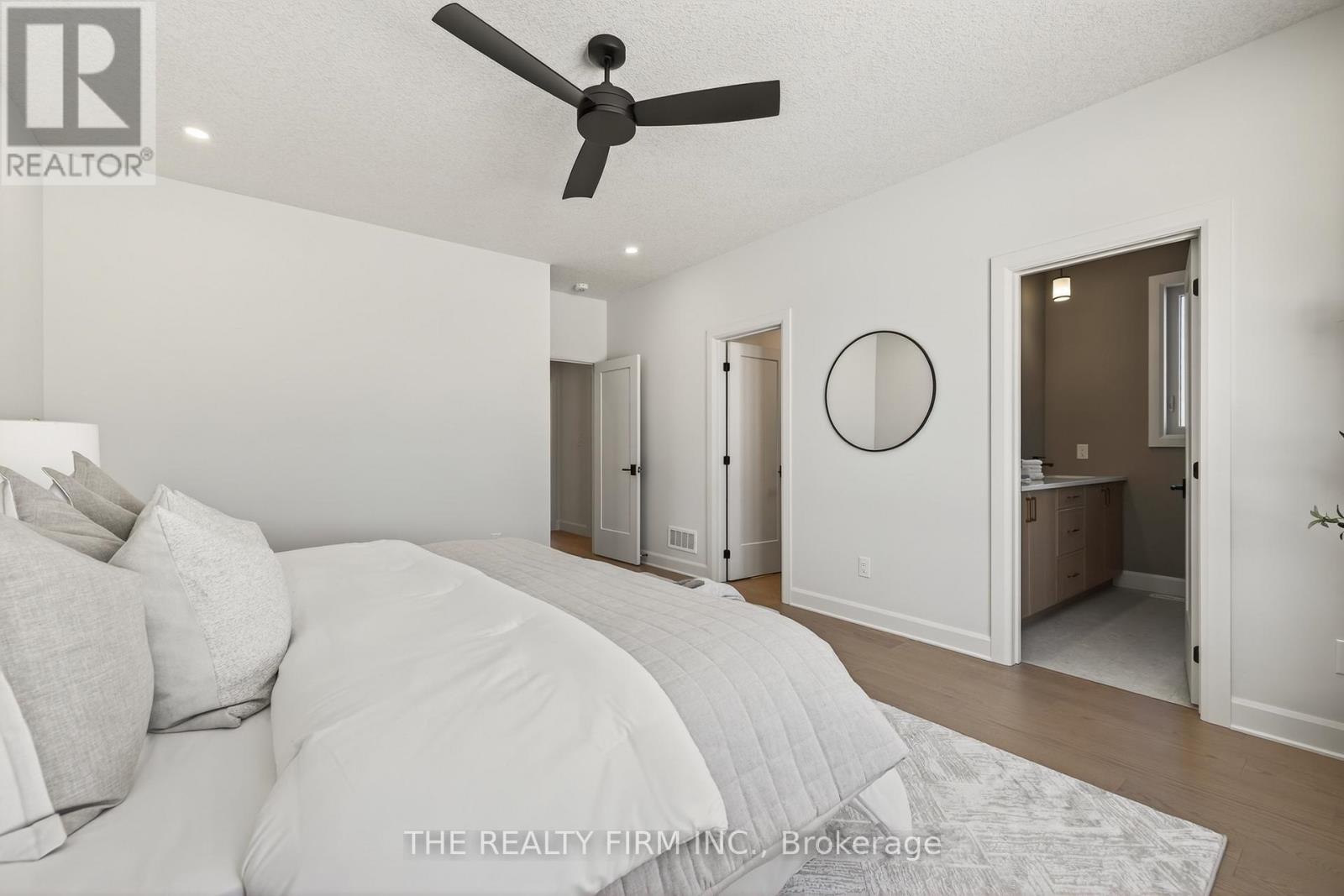 289 King Street, Southwest Middlesex, Ontario  N0L 1M0 - Photo 22 - X12953824