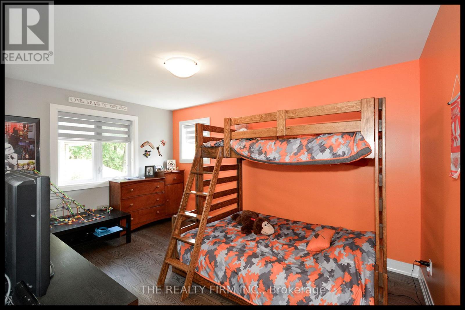 285 Elizabeth Street, Southwest Middlesex, Ontario  N0L 1M0 - Photo 17 - X12953830