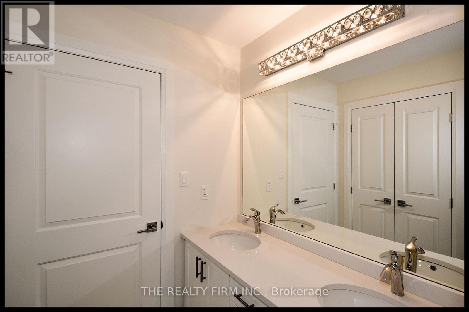 285 Elizabeth Street, Southwest Middlesex, Ontario  N0L 1M0 - Photo 20 - X12953830