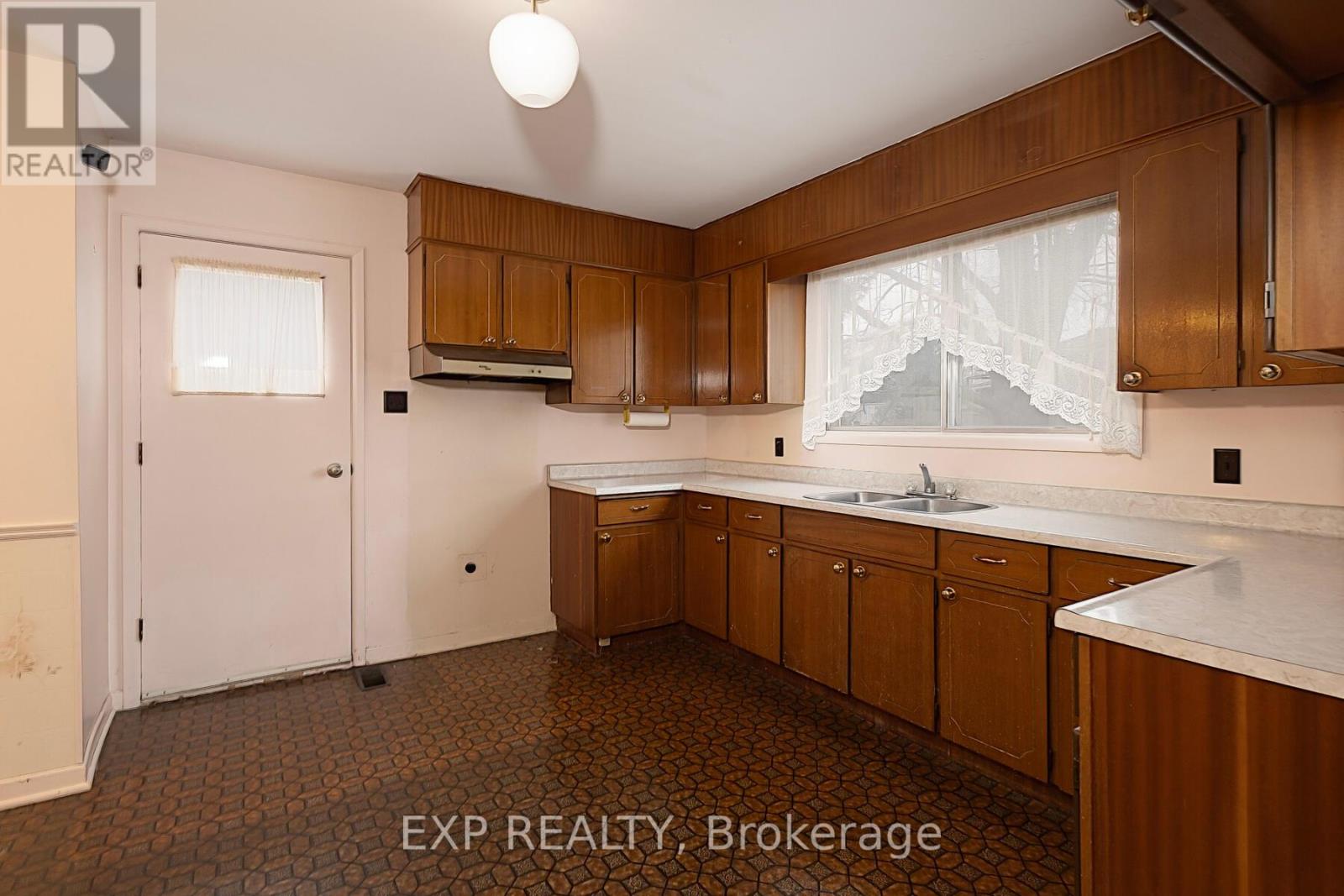 1109 Sprucedale Road, Woodstock, Ontario  N4S 4Z8 - Photo 13 - X12953838