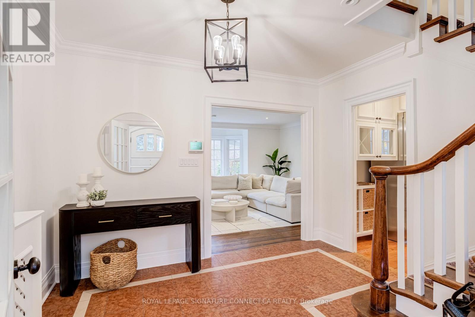 43 Glengowan Road, Toronto, Ontario  M4N 1G1 - Photo 6 - C12953746