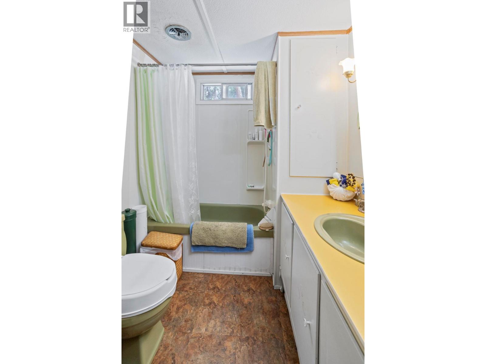 9442 3a Highway, Kuskanook, British Columbia  V0B 2C0 - Photo 9 - 10381769