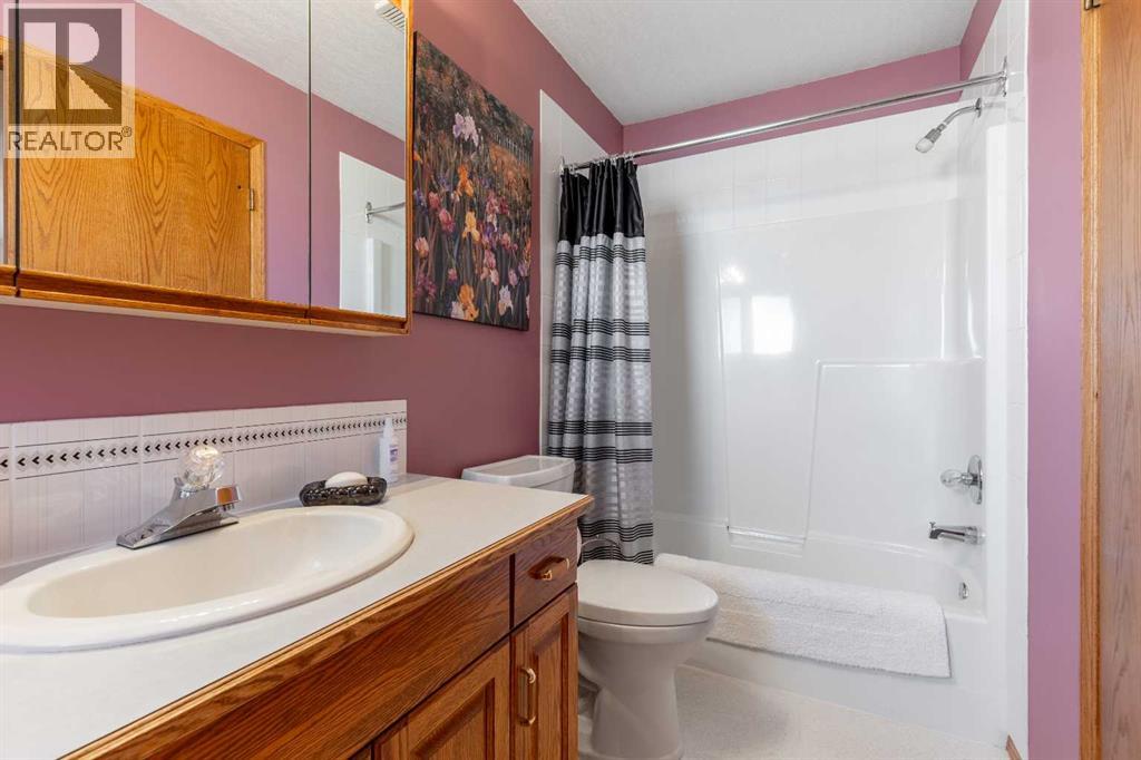 229 Coachwood Point W, Lethbridge, Alberta  T1K 6A7 - Photo 23 - A2295596