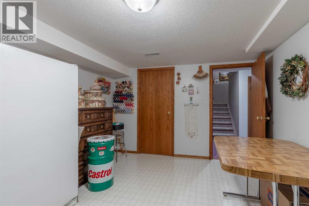 229 Coachwood Point W, Lethbridge, Alberta  T1K 6A7 - Photo 40 - A2295596