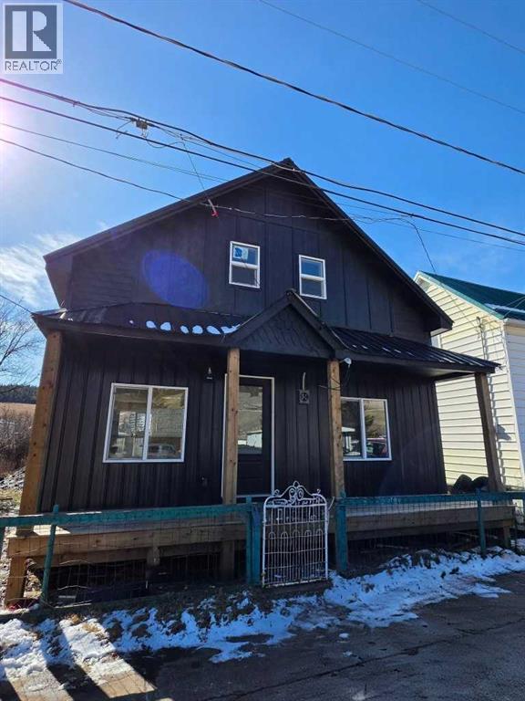 7022 17 Avenue N, Coleman, Alberta