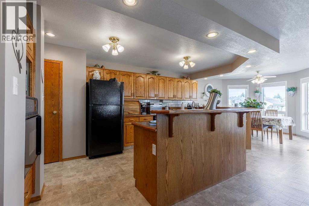 229 Coachwood Point W, Lethbridge, Alberta  T1K 6A7 - Photo 14 - A2295596