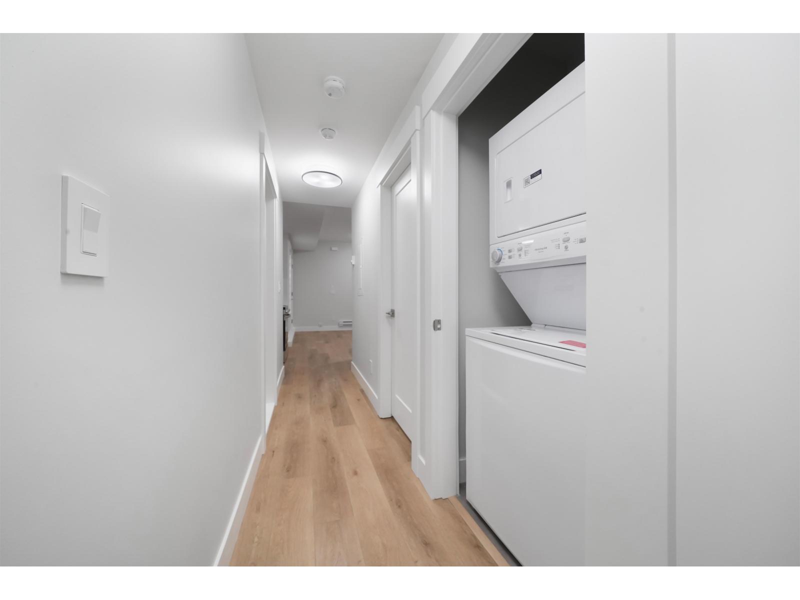 6927 205 Street, Langley, British Columbia  V2Y 1R2 - Photo 35 - R3106597