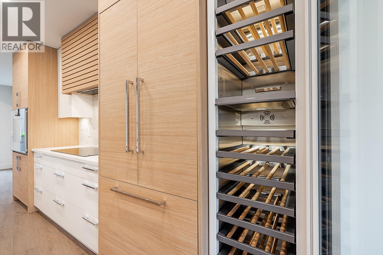 3161 Canfield Crescent, North Vancouver, British Columbia  V7R 2V9 - Photo 10 - R3106611