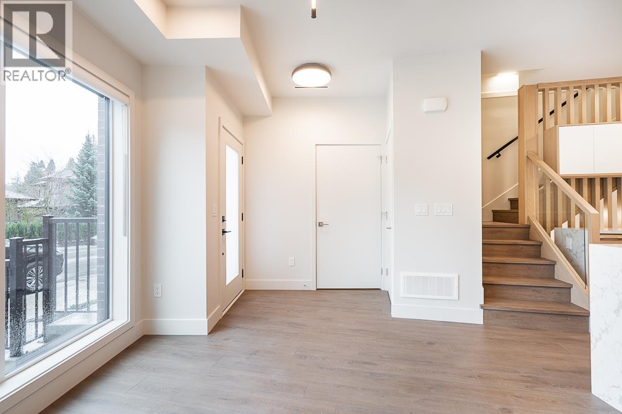 3161 Canfield Crescent, North Vancouver, British Columbia  V7R 2V9 - Photo 4 - R3106611