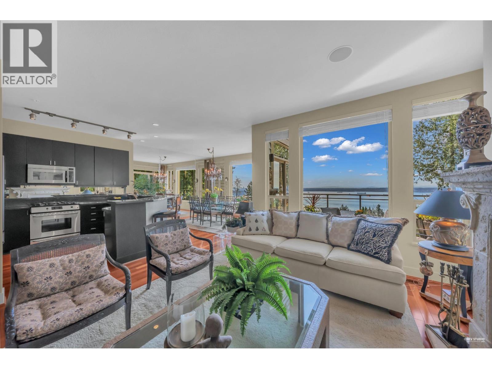 2472 SHADBOLT LANE, West Vancouver, British Columbia
