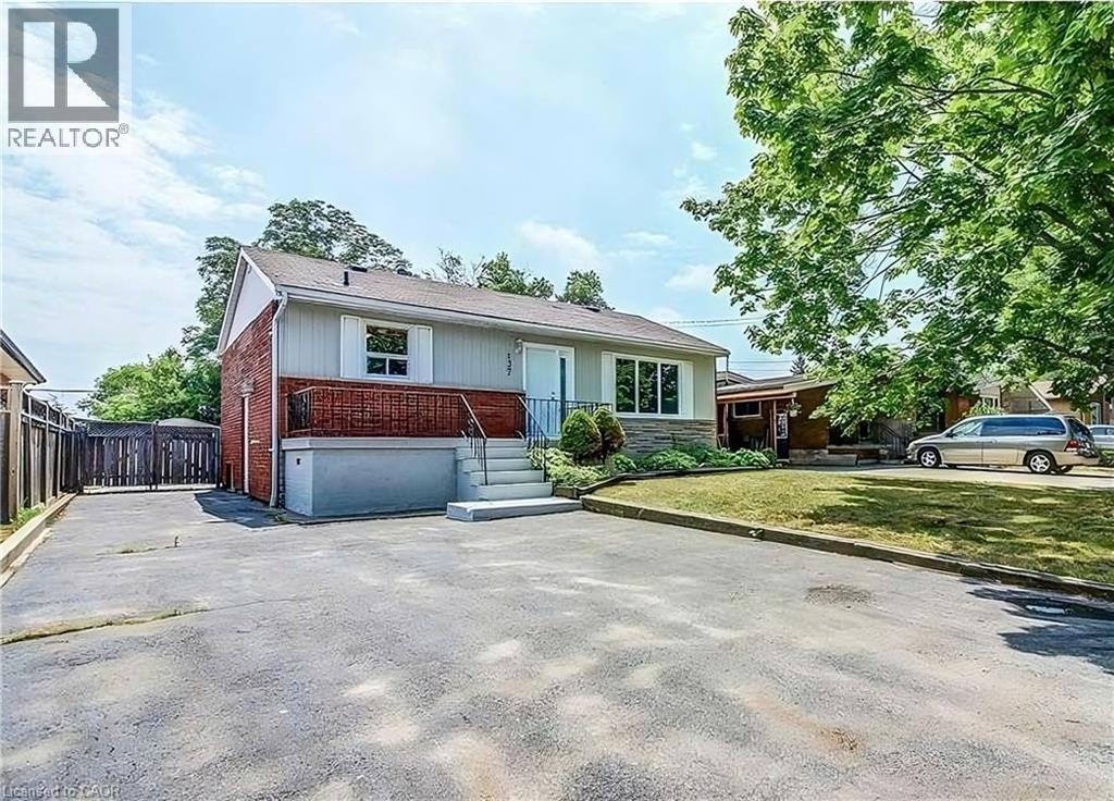 137 Manning Avenue Unit# Upper, Hamilton, Ontario  L9A 3E8 - Photo 2 - 40817419