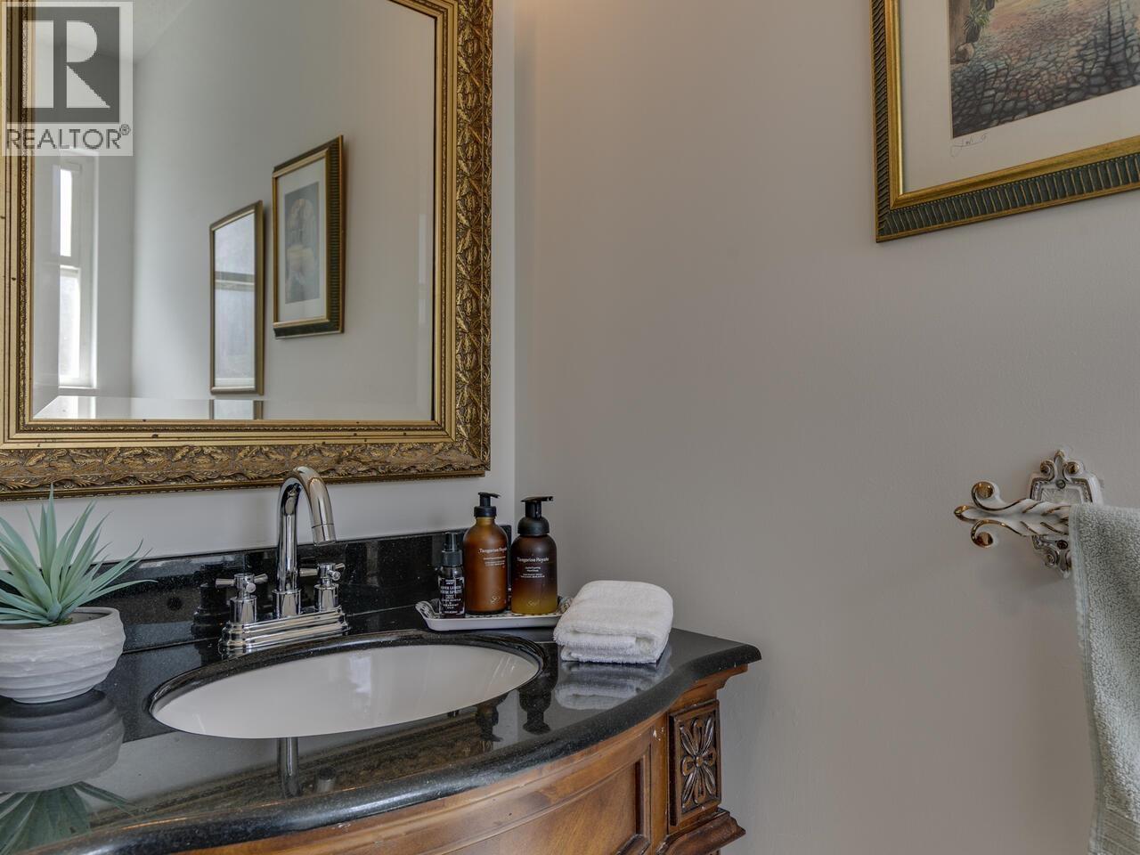 763 Weymouth Drive, North Vancouver, British Columbia  V7K 2Z5 - Photo 20 - R3106642