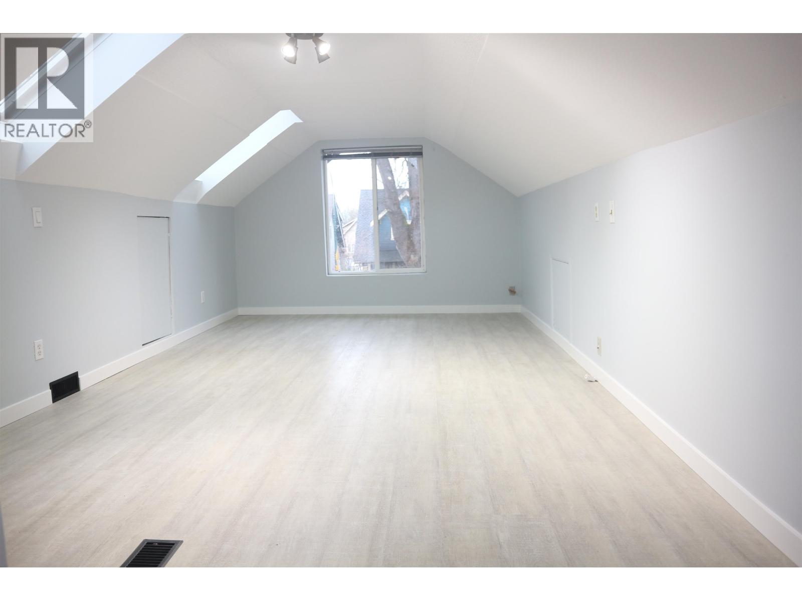 796 E 12th Avenue, Vancouver, British Columbia  V5T 2H9 - Photo 1 - R3106644