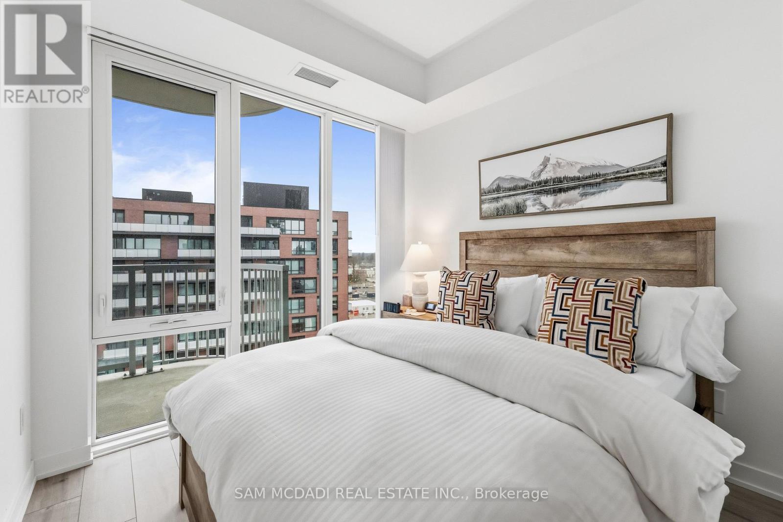 912 - 220 Missinnihe Way, Mississauga, Ontario  L5H 0A9 - Photo 16 - W12953706