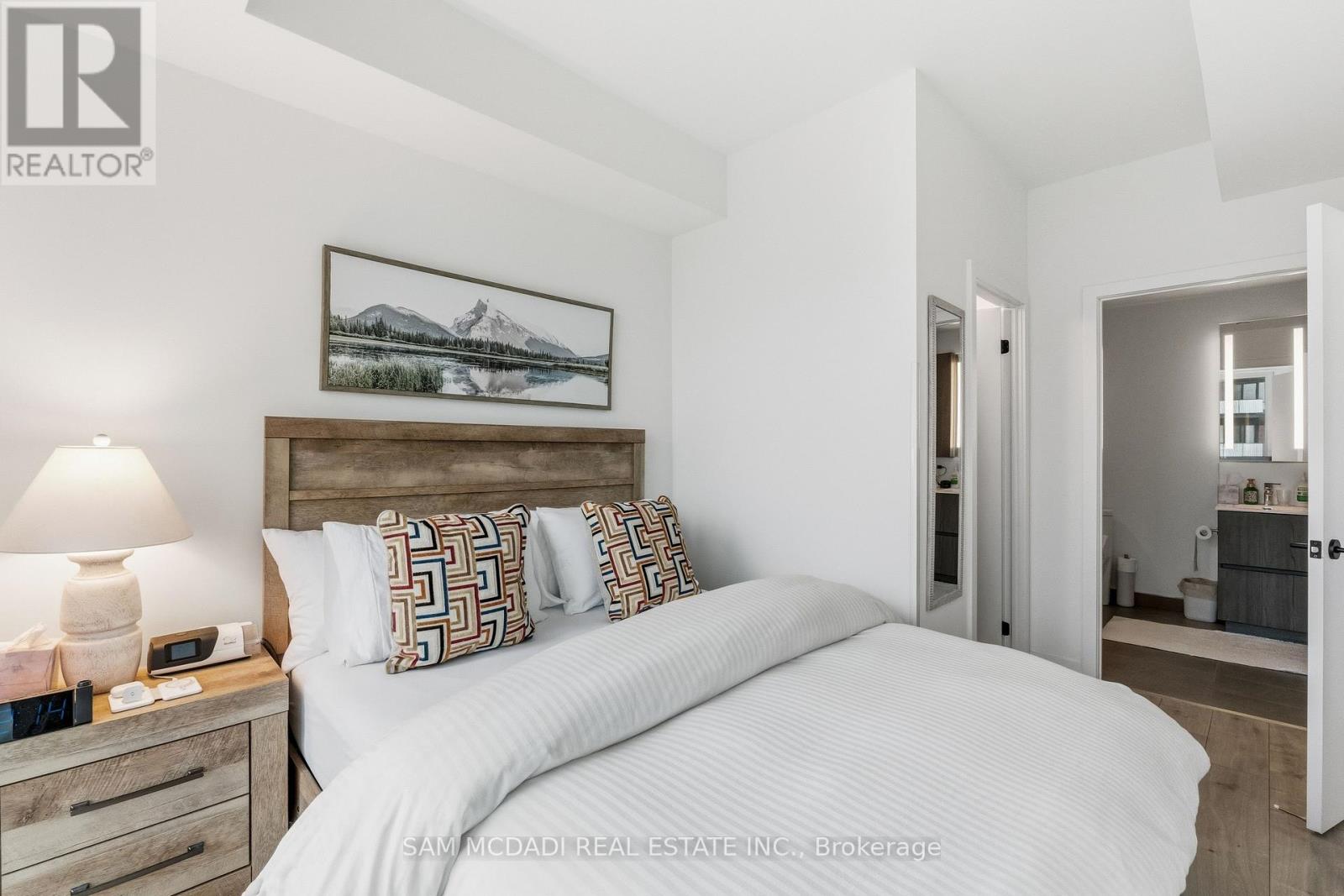 912 - 220 Missinnihe Way, Mississauga, Ontario  L5H 0A9 - Photo 15 - W12953706