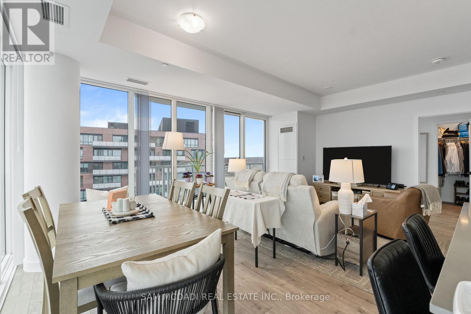 912 - 220 Missinnihe Way, Mississauga, Ontario  L5H 0A9 - Photo 13 - W12953706