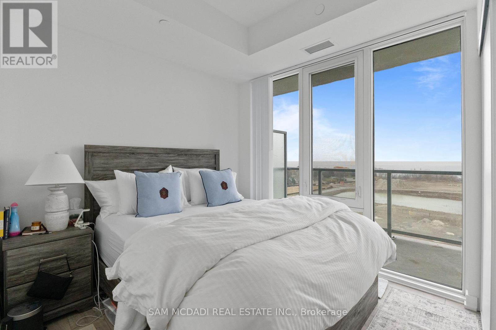 912 - 220 Missinnihe Way, Mississauga, Ontario  L5H 0A9 - Photo 18 - W12953706