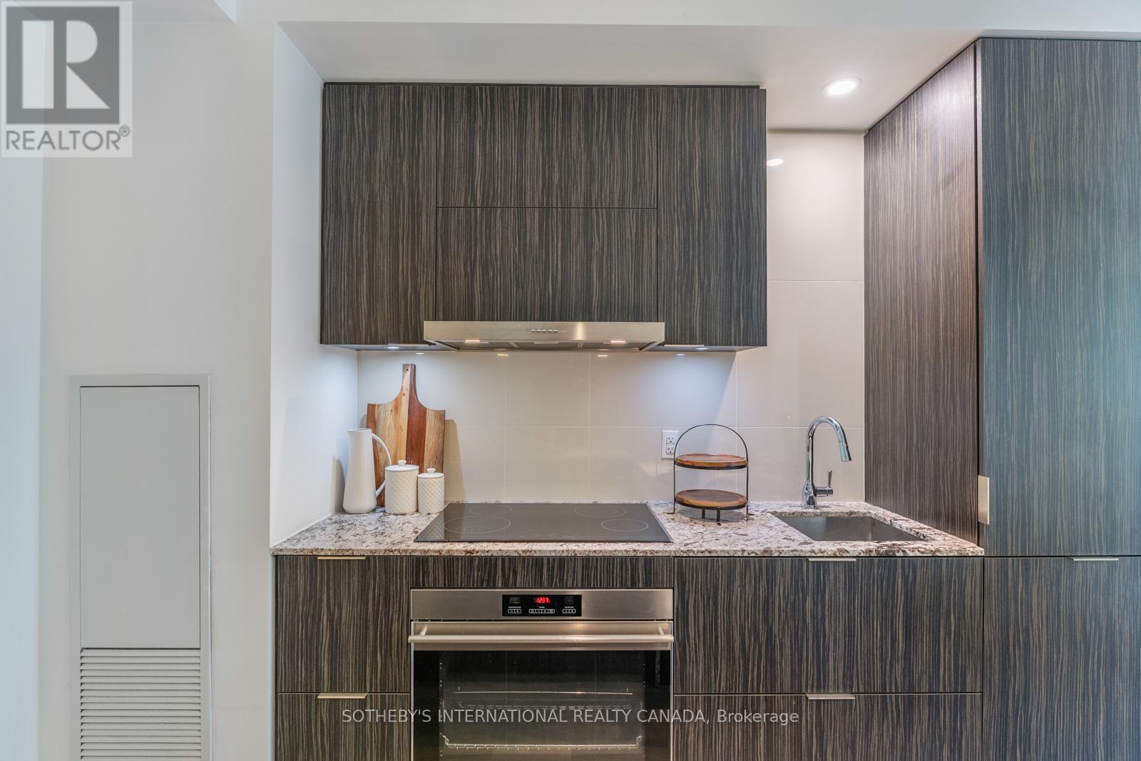 303 - 1 Bloor Street E, Toronto, Ontario  M4W 0A8 - Photo 11 - C12953766