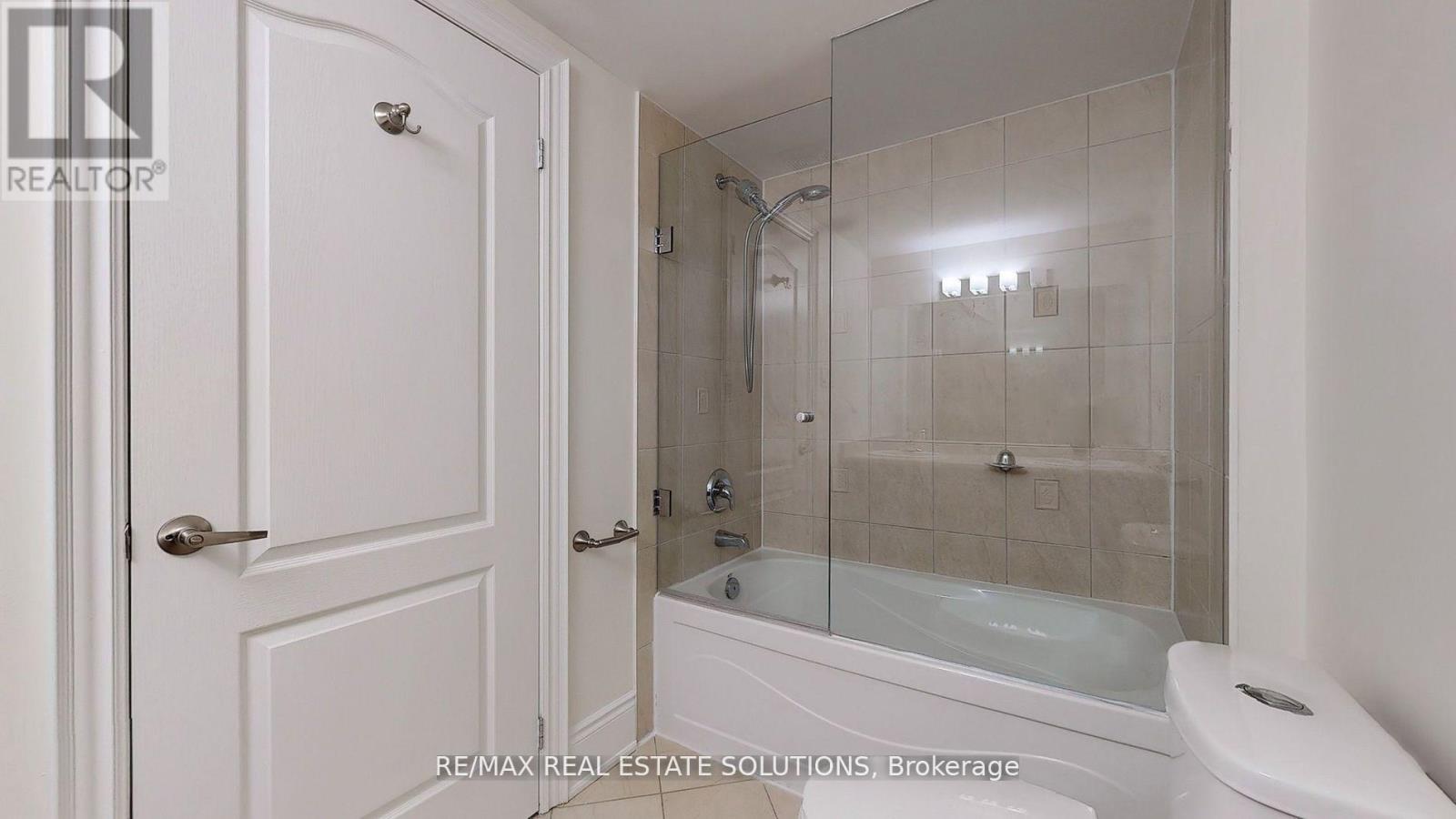 30 Mallingham Court, Toronto, Ontario  M2N 0C7 - Photo 19 - C12953780