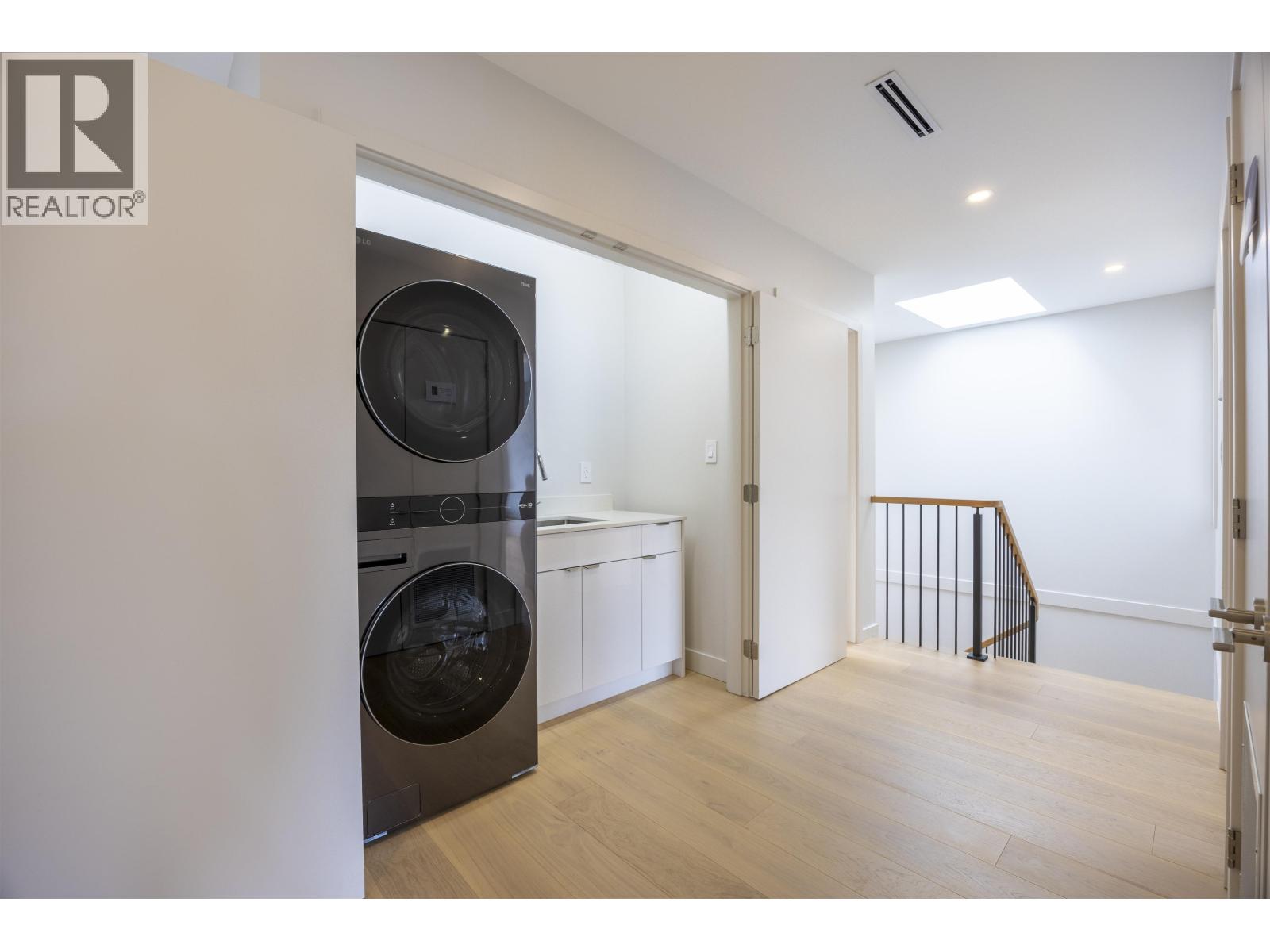 6252 Kitchener Street, Burnaby, British Columbia  V5B 2J4 - Photo 26 - R3106261