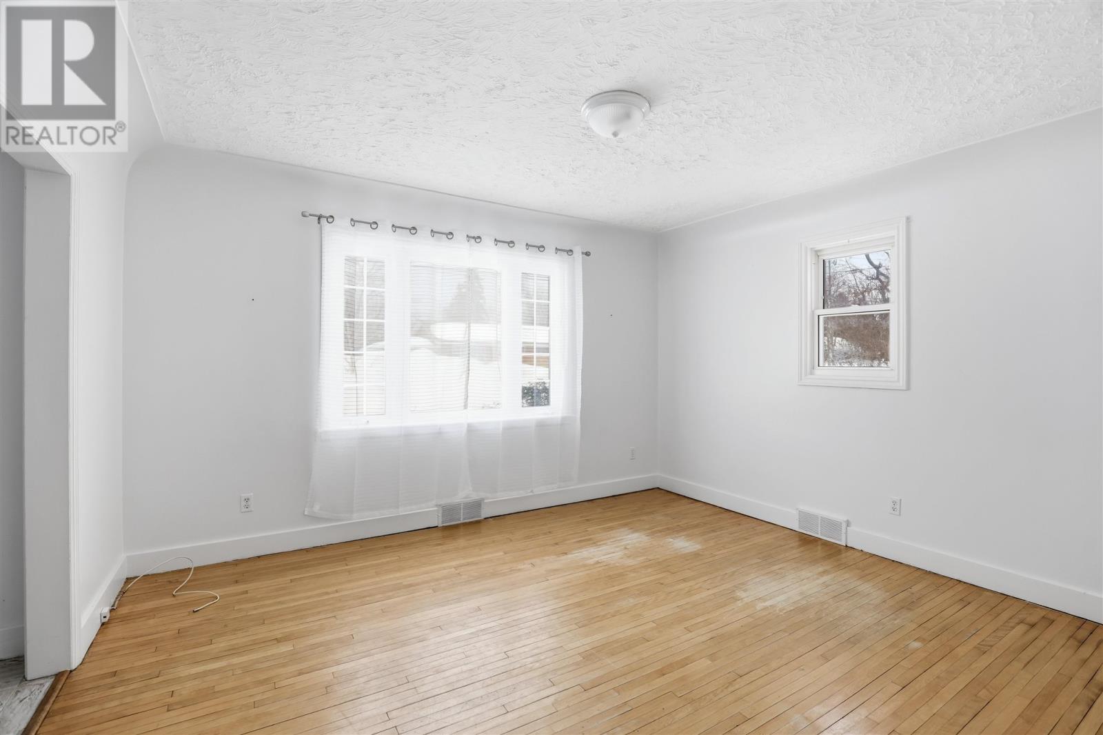 59 Mark St, Sault Ste. Marie, Ontario  P6A 3M1 - Photo 21 - SM260614