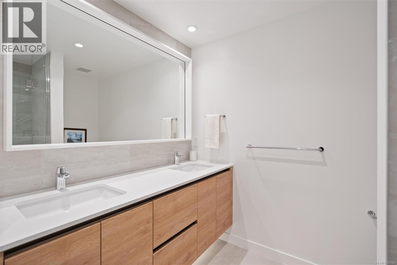 1102 369 Tyee Rd, Victoria, British Columbia  V9A 0B6 - Photo 21 - 1030552