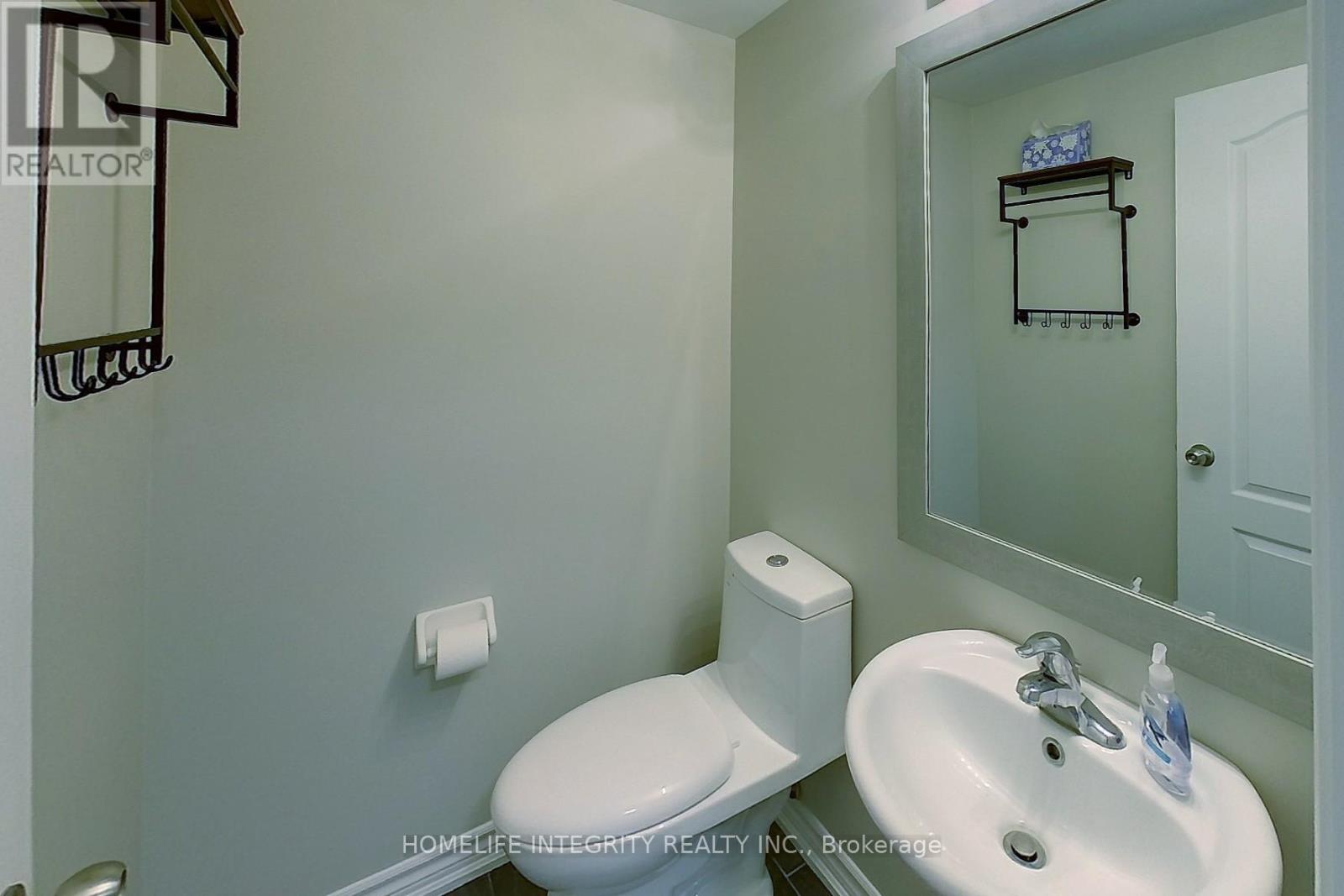 120 Stonemount Crescent, Essa (Angus), Ontario  L0M 1B4 - Photo 13 - N12953784