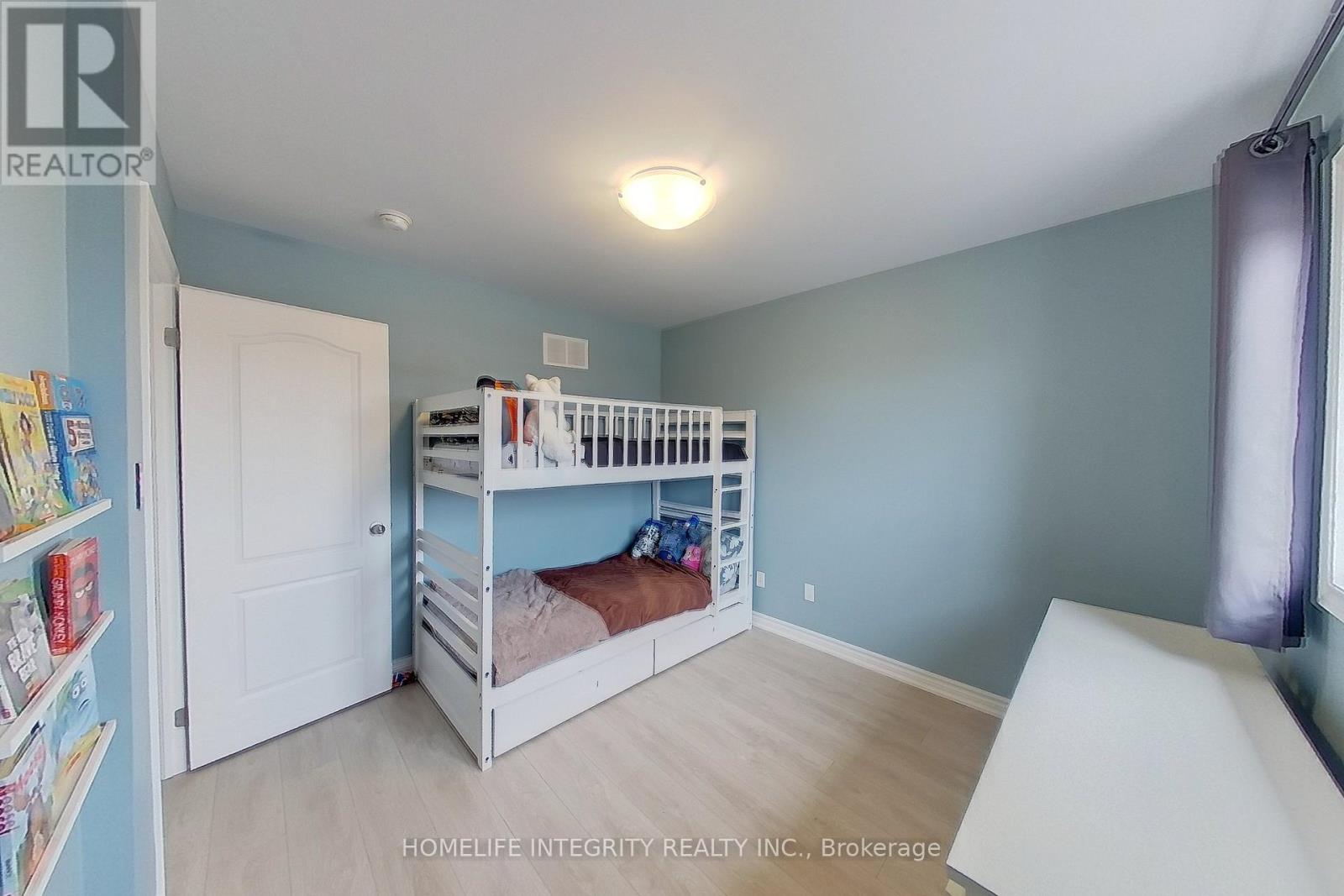 120 Stonemount Crescent, Essa (Angus), Ontario  L0M 1B4 - Photo 17 - N12953784