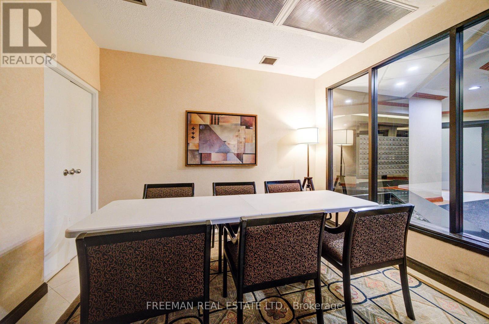 2405 - 633 Bay Street, Toronto, Ontario  M5G 2G4 - Photo 29 - C12953544