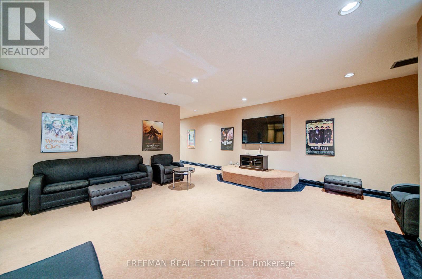 2405 - 633 Bay Street, Toronto, Ontario  M5G 2G4 - Photo 24 - C12953544