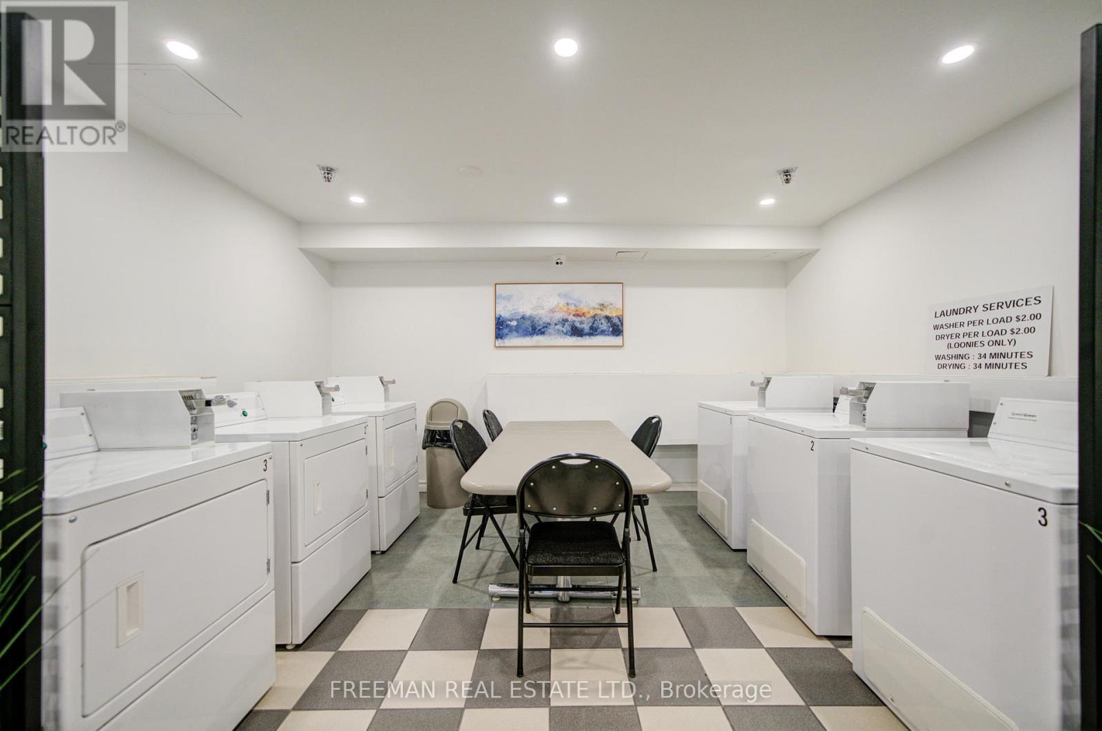 2405 - 633 Bay Street, Toronto, Ontario  M5G 2G4 - Photo 20 - C12953544