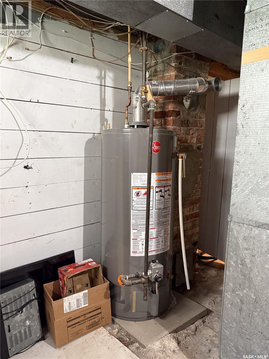 269 2nd Avenue Ne, Swift Current, Saskatchewan  S9H 2C9 - Photo 36 - SK031988