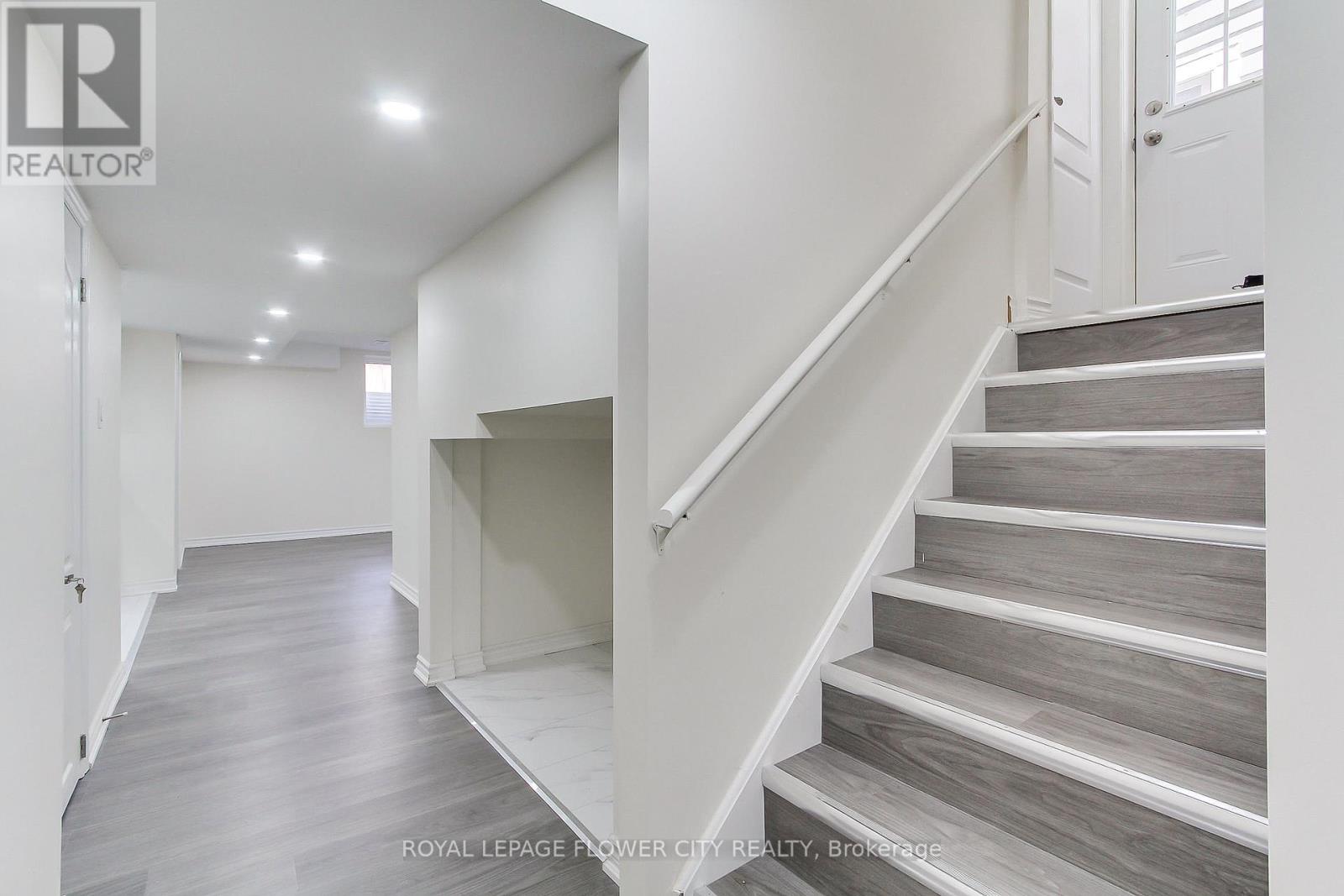 Basement - 25 Aird Court, Milton, Ontario  L9T 3Y1 - Photo 4 - W12953760