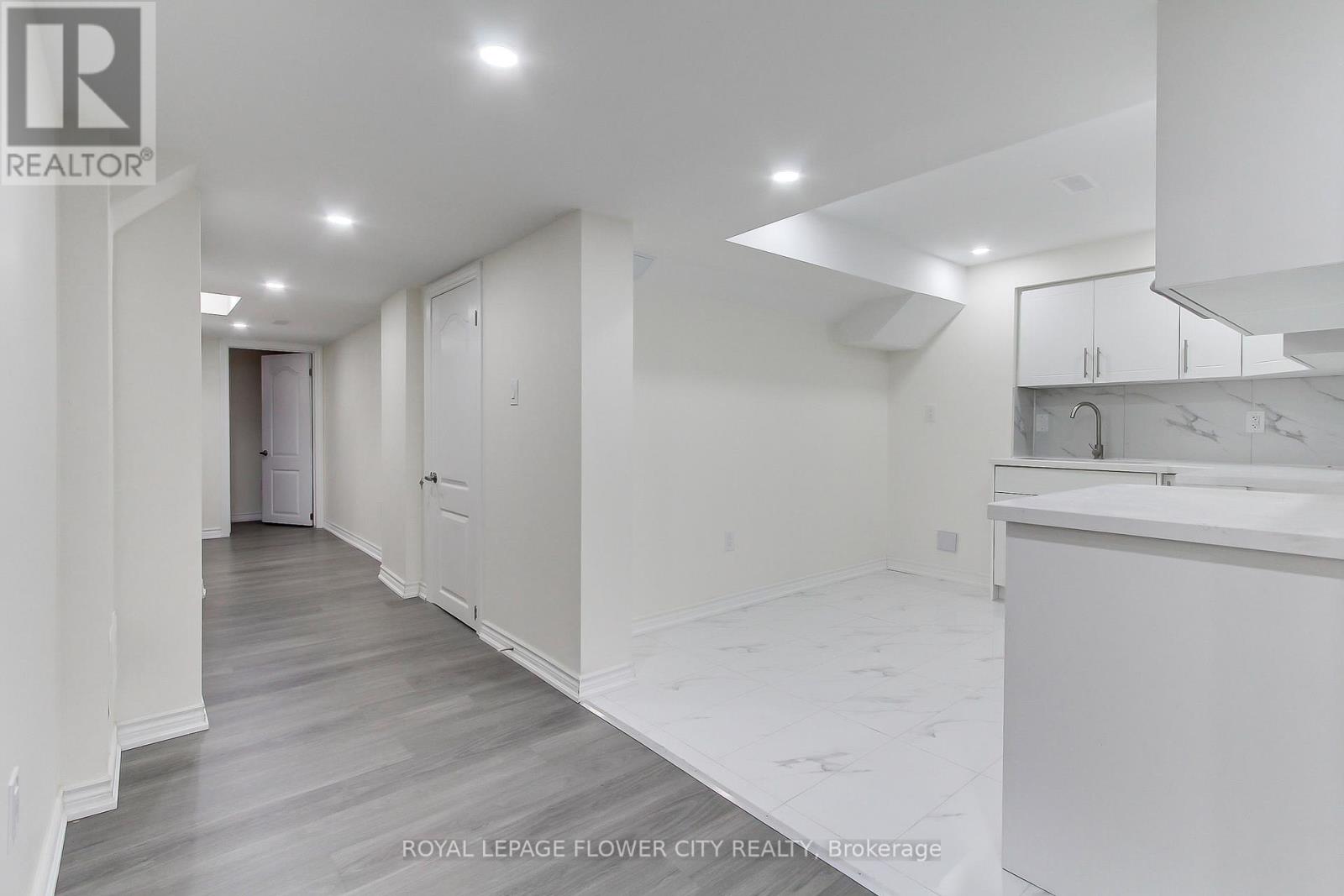 Basement - 25 Aird Court, Milton, Ontario  L9T 3Y1 - Photo 5 - W12953760