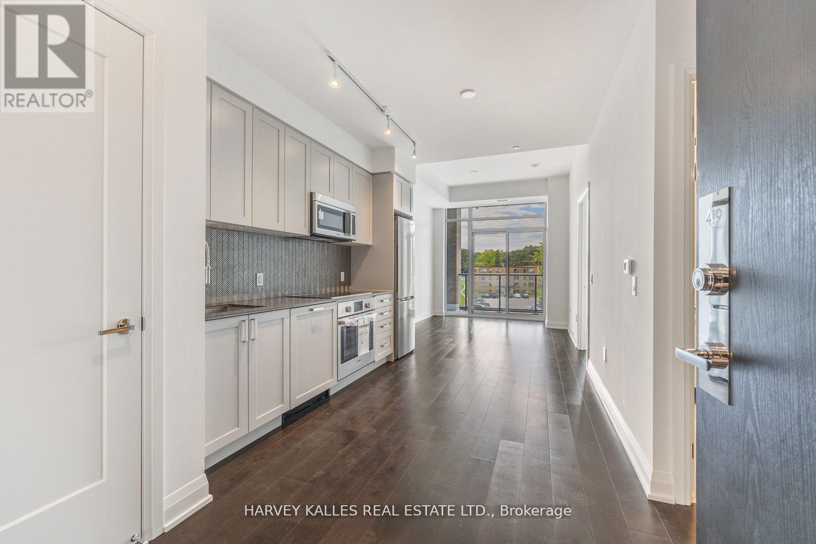 419 - 293 THE KINGSWAY, Toronto, Ontario