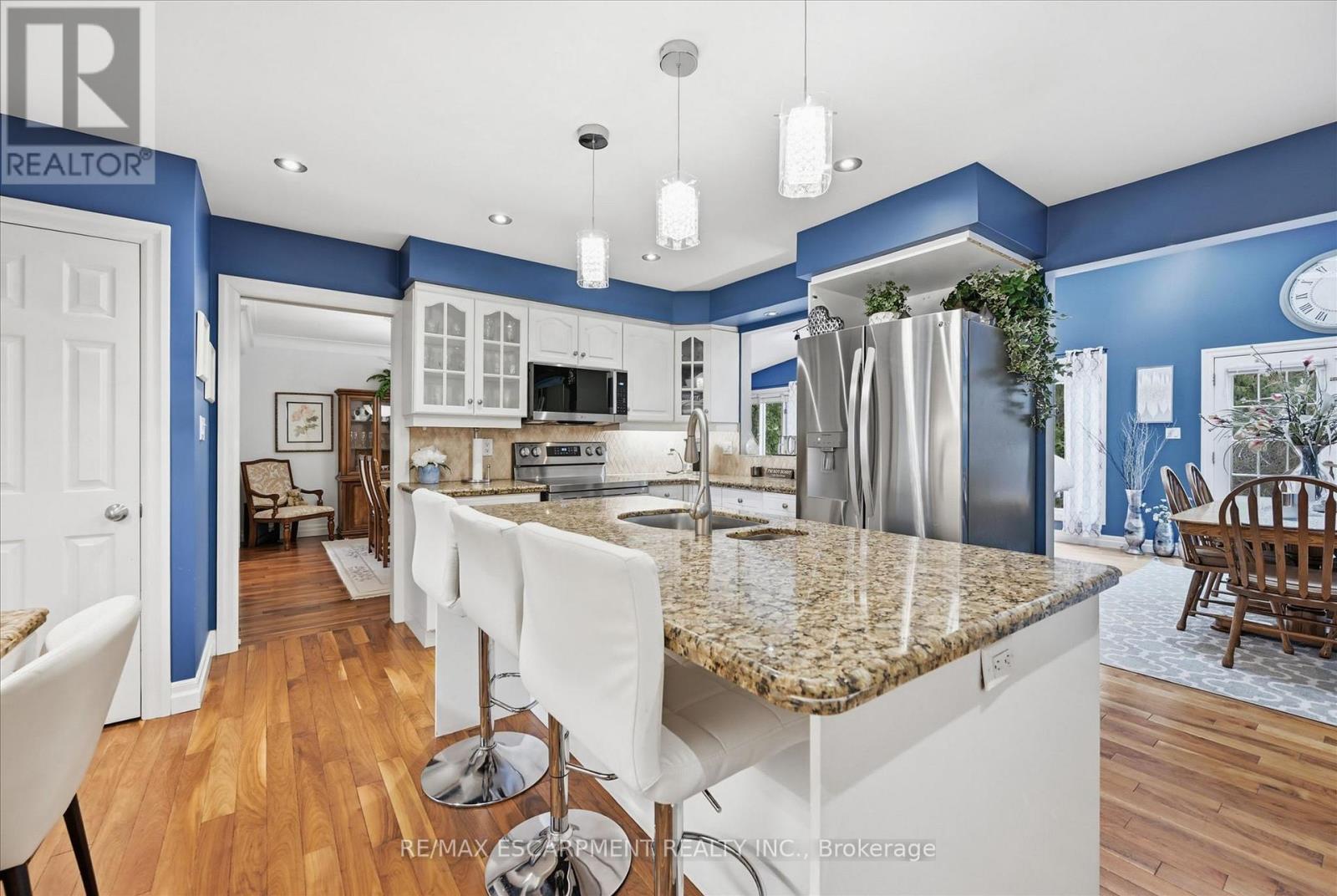 285 Glen Afton Drive, Burlington, Ontario  L7L 1G8 - Photo 16 - W12953772