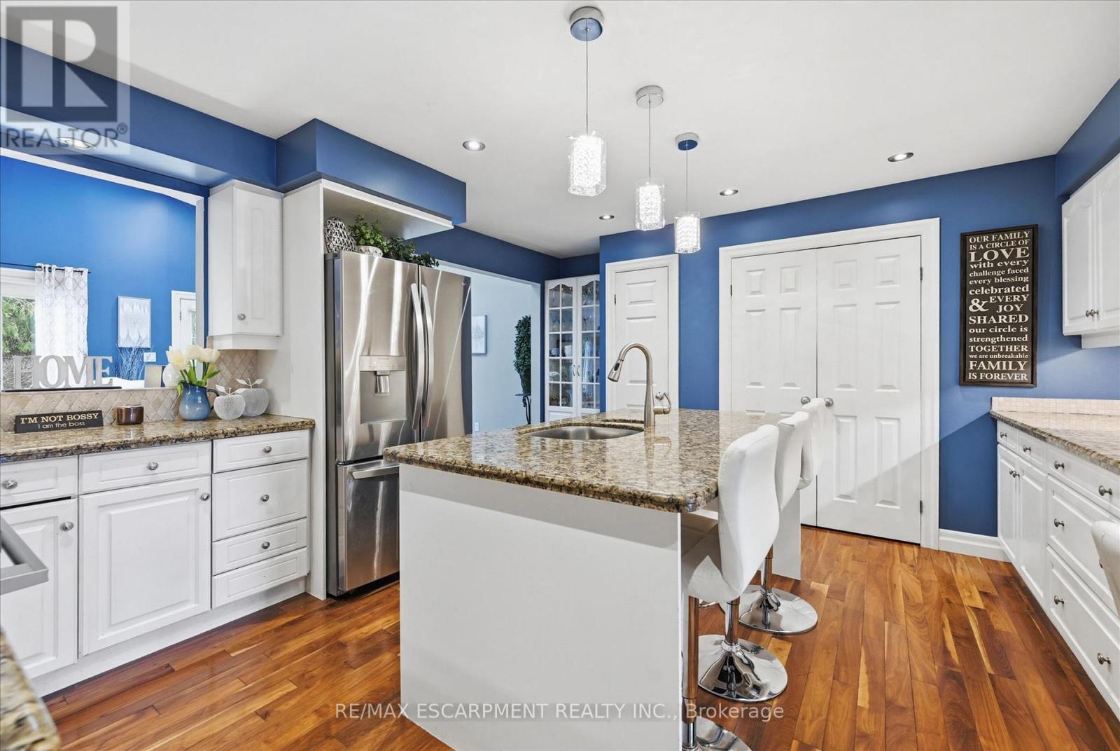 285 Glen Afton Drive, Burlington, Ontario  L7L 1G8 - Photo 17 - W12953772