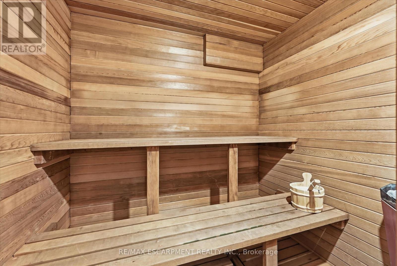 285 Glen Afton Drive, Burlington, Ontario  L7L 1G8 - Photo 37 - W12953772