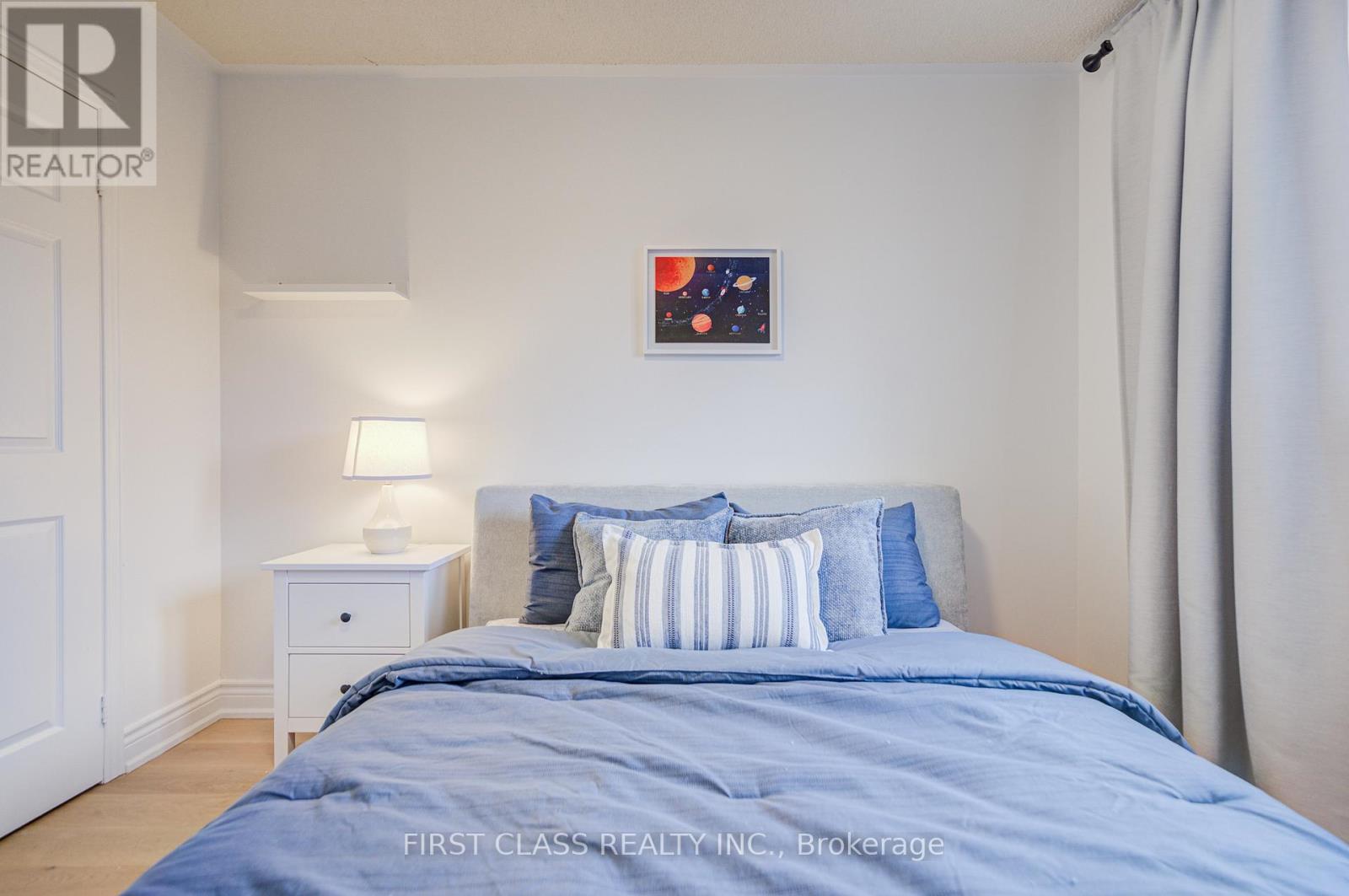 626 Wildgrass Road, Mississauga, Ontario  L5B 4J1 - Photo 16 - W12953776