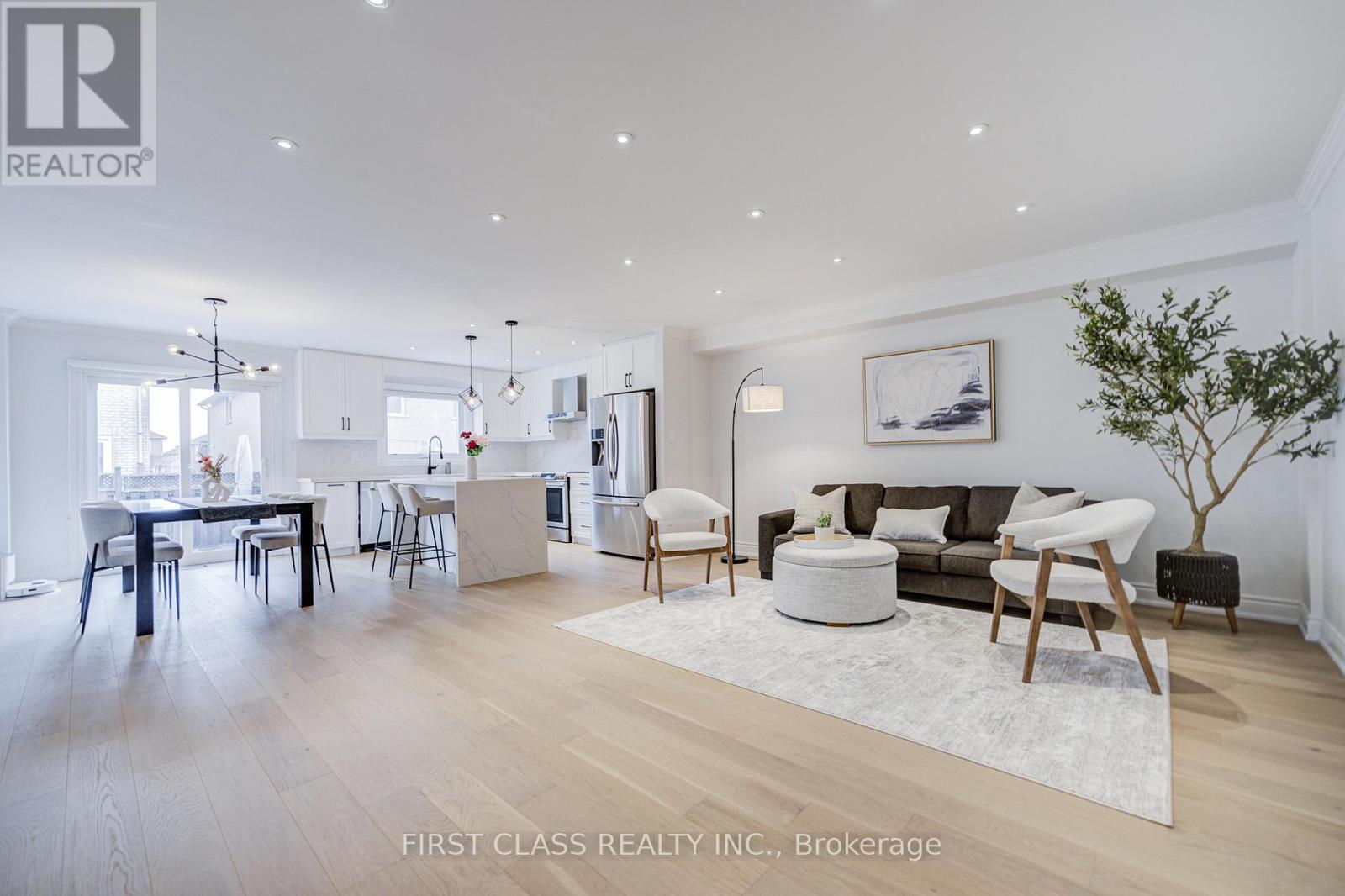 626 Wildgrass Road, Mississauga, Ontario  L5B 4J1 - Photo 4 - W12953776