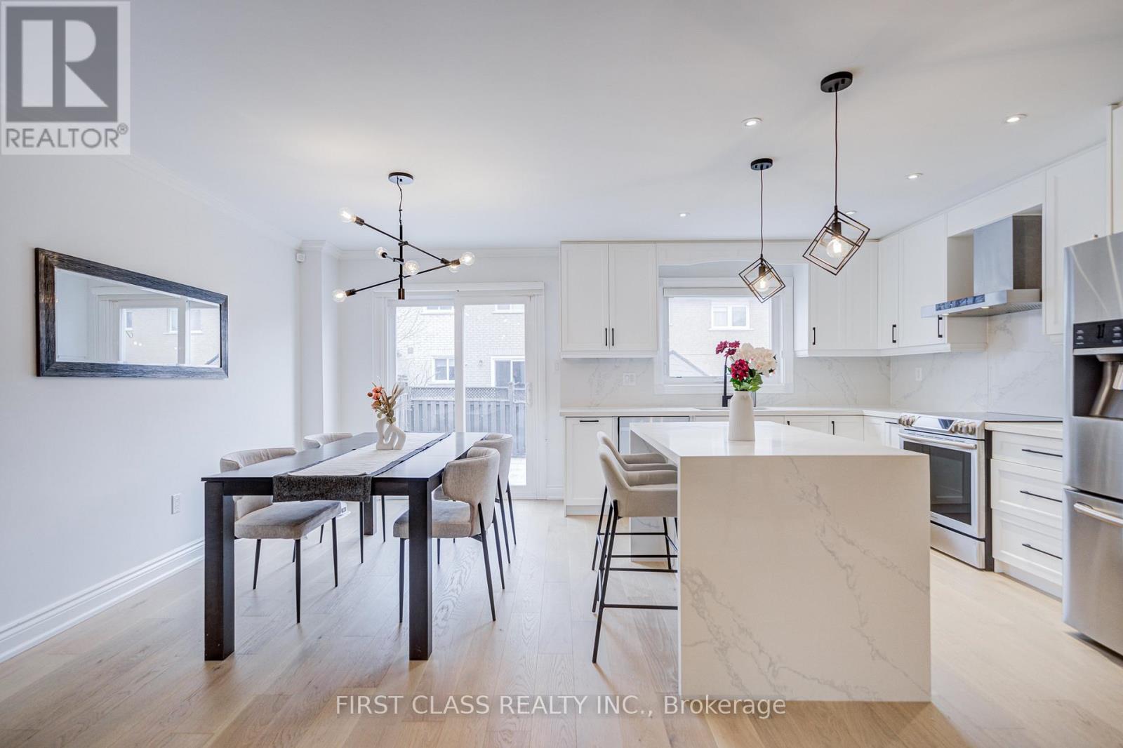 626 Wildgrass Road, Mississauga, Ontario  L5B 4J1 - Photo 6 - W12953776