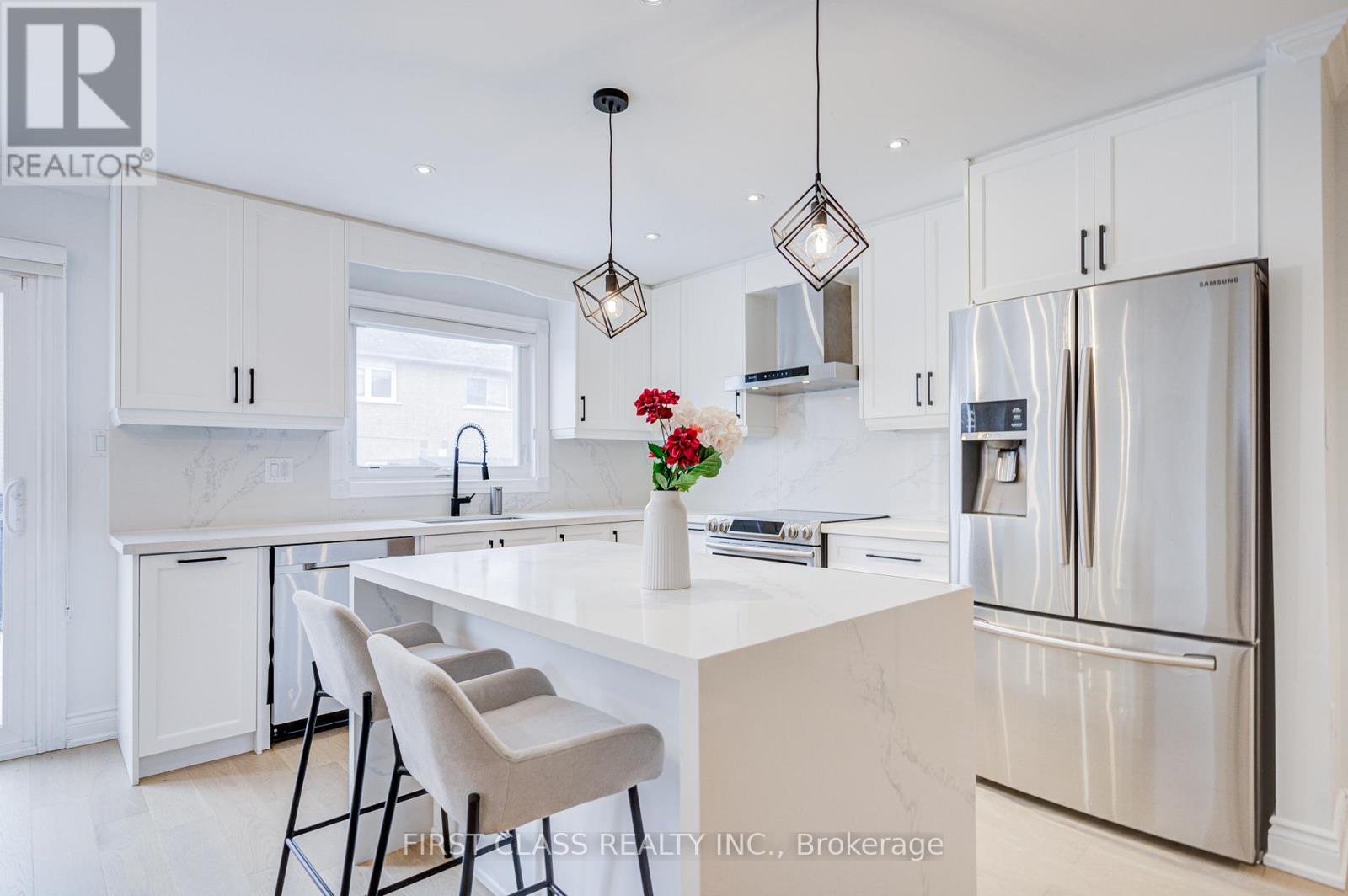 626 Wildgrass Road, Mississauga, Ontario  L5B 4J1 - Photo 8 - W12953776