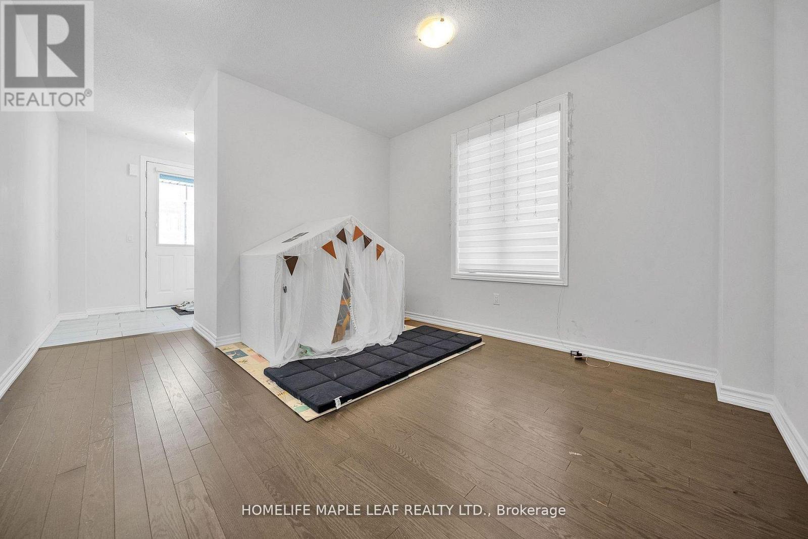 32 Camino Real Drive, Caledon, Ontario  L7C 1Z9 - Photo 7 - W12953786