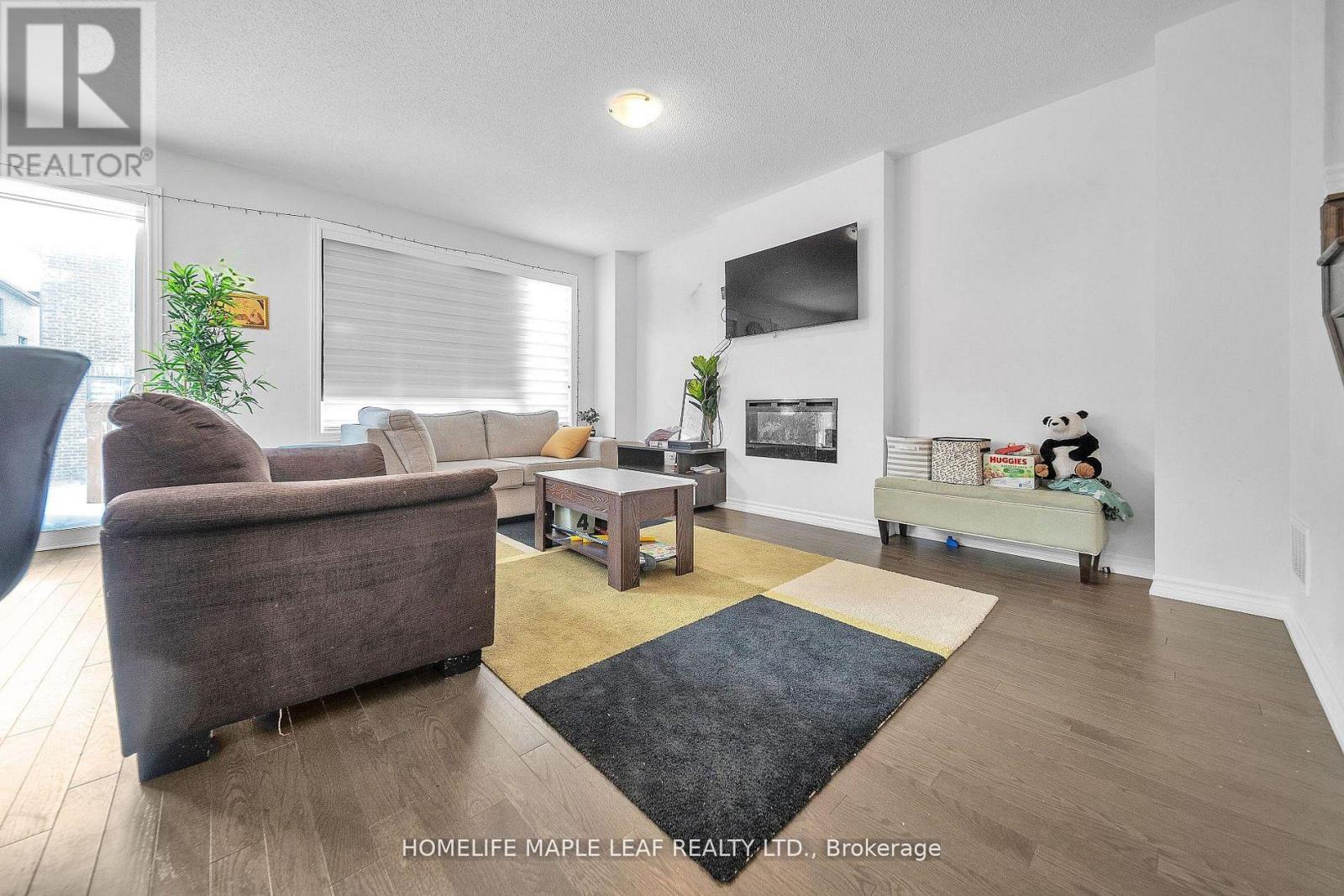 32 Camino Real Drive, Caledon, Ontario  L7C 1Z9 - Photo 8 - W12953786