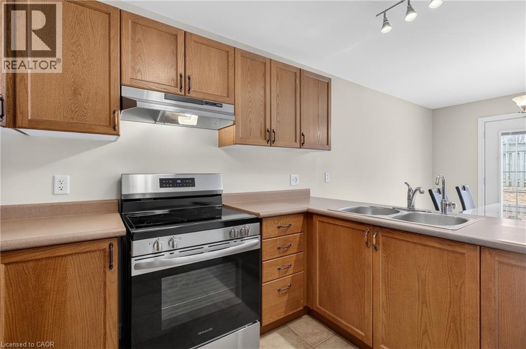 56 Mcfarlane Drive, Cambridge, Ontario  N3C 4L7 - Photo 15 - 40815232