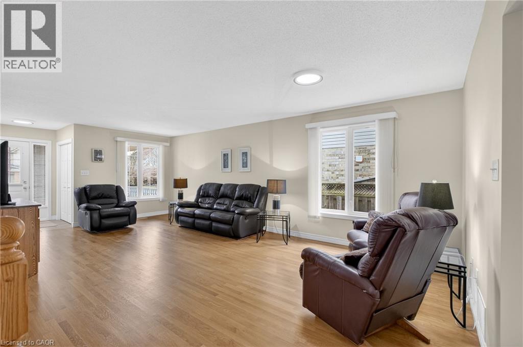 56 Mcfarlane Drive, Cambridge, Ontario  N3C 4L7 - Photo 10 - 40815232