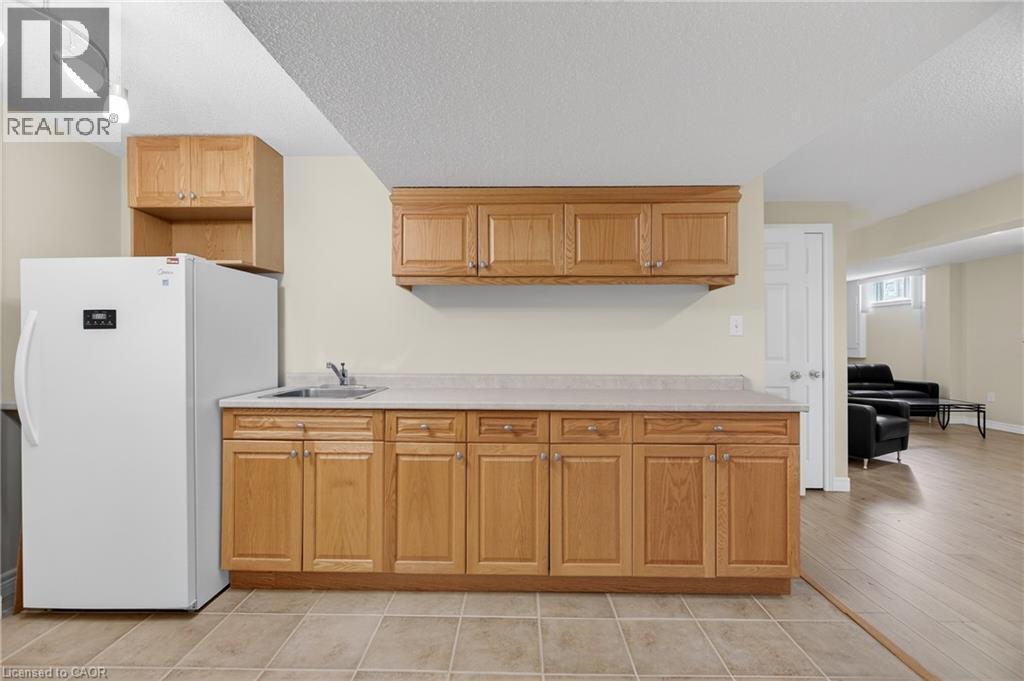 56 Mcfarlane Drive, Cambridge, Ontario  N3C 4L7 - Photo 33 - 40815232