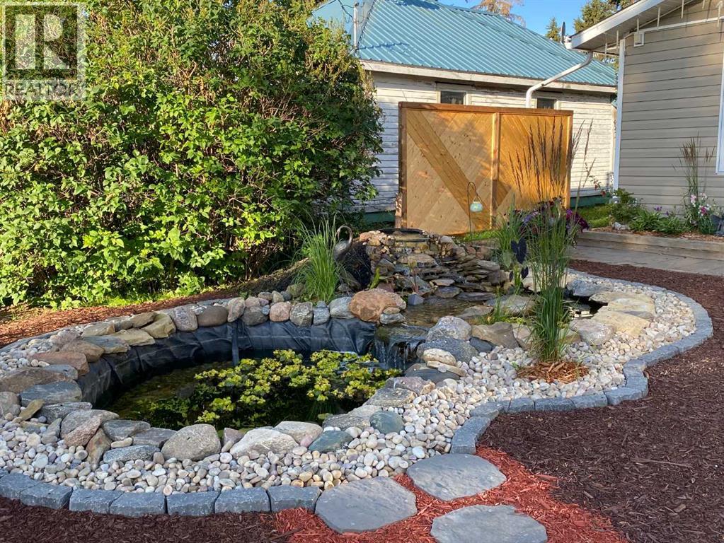 5014 51 Street, Islay, Alberta  T0B 2J0 - Photo 3 - A2294824