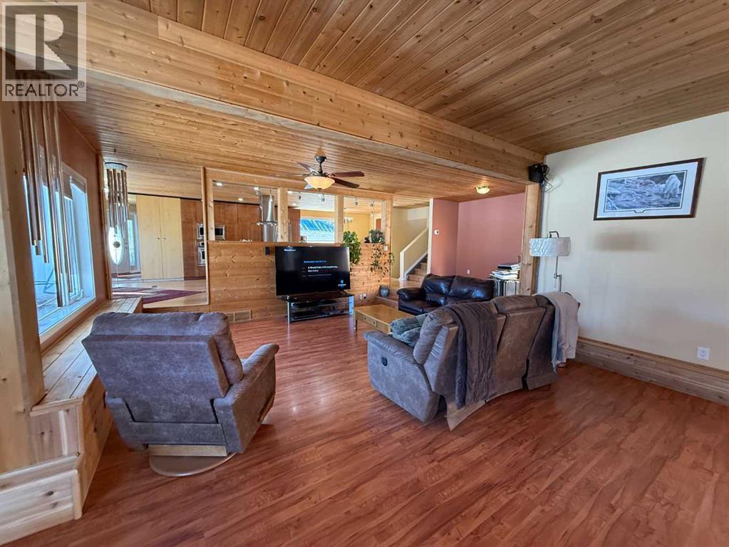 5014 51 Street, Islay, Alberta  T0B 2J0 - Photo 12 - A2294824