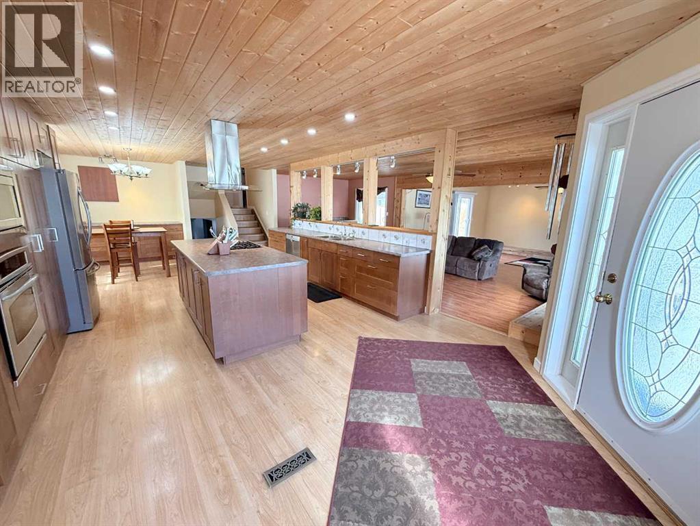 5014 51 Street, Islay, Alberta  T0B 2J0 - Photo 6 - A2294824